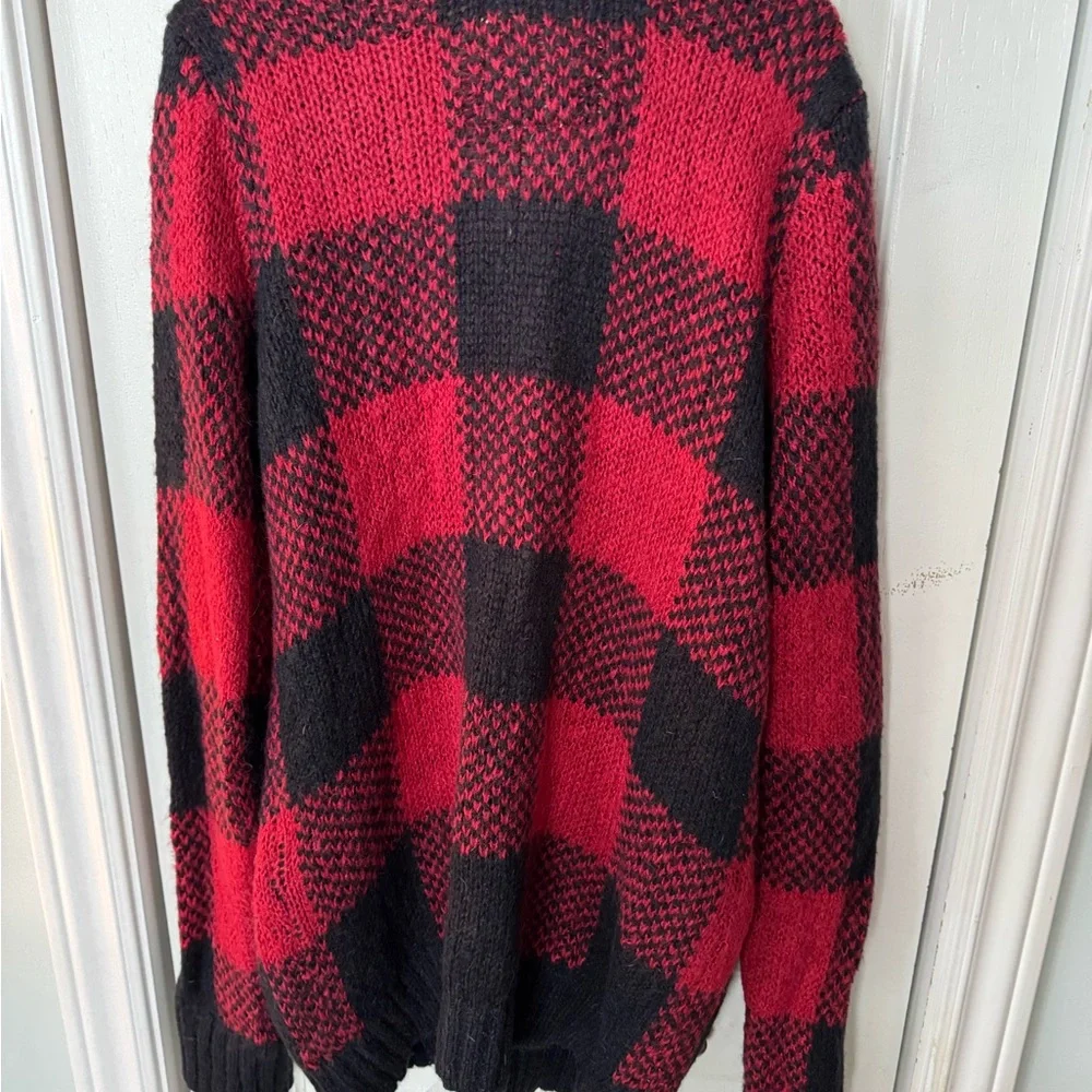 Hollister Women's Red and Black Sweater - Picture 2 of 2